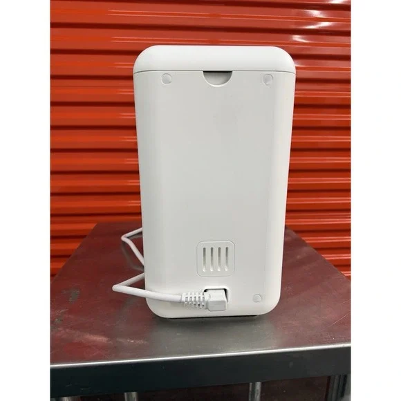 Smeg EP3221/44 Fully Automatic Coffee Machine White - Picture 11 of 11